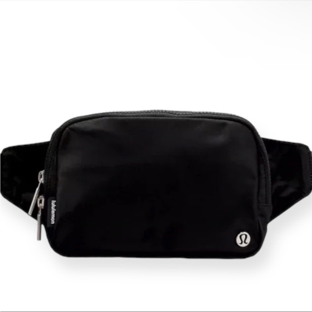 Lululemon Everywhere Belt Bag Large Black NWT